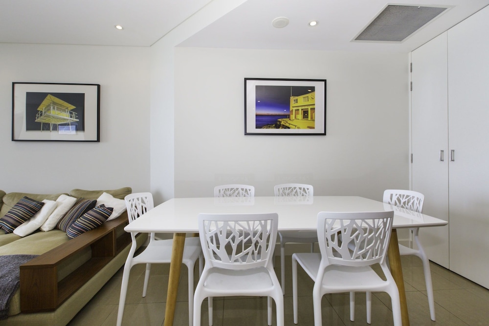 Casuarina Resort Style 3BR Apartment by uHoliday — 4-Star Luxury Hotel in Casuarina, Australia