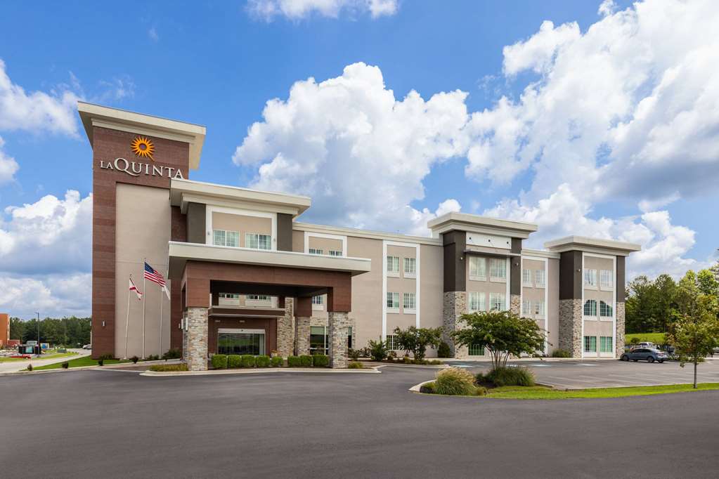 La Quinta Inn & Suites by Wyndham Cullman - photo 3