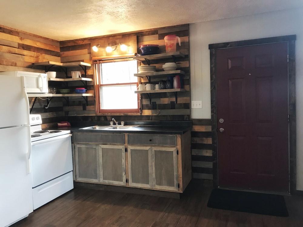 Calm Waters Cabin Resort - photo 44