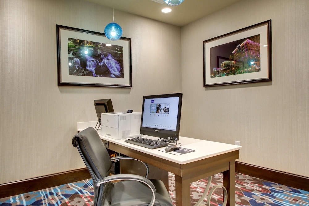 Hampton Inn & Suites Greenville Airport SC - photo 63