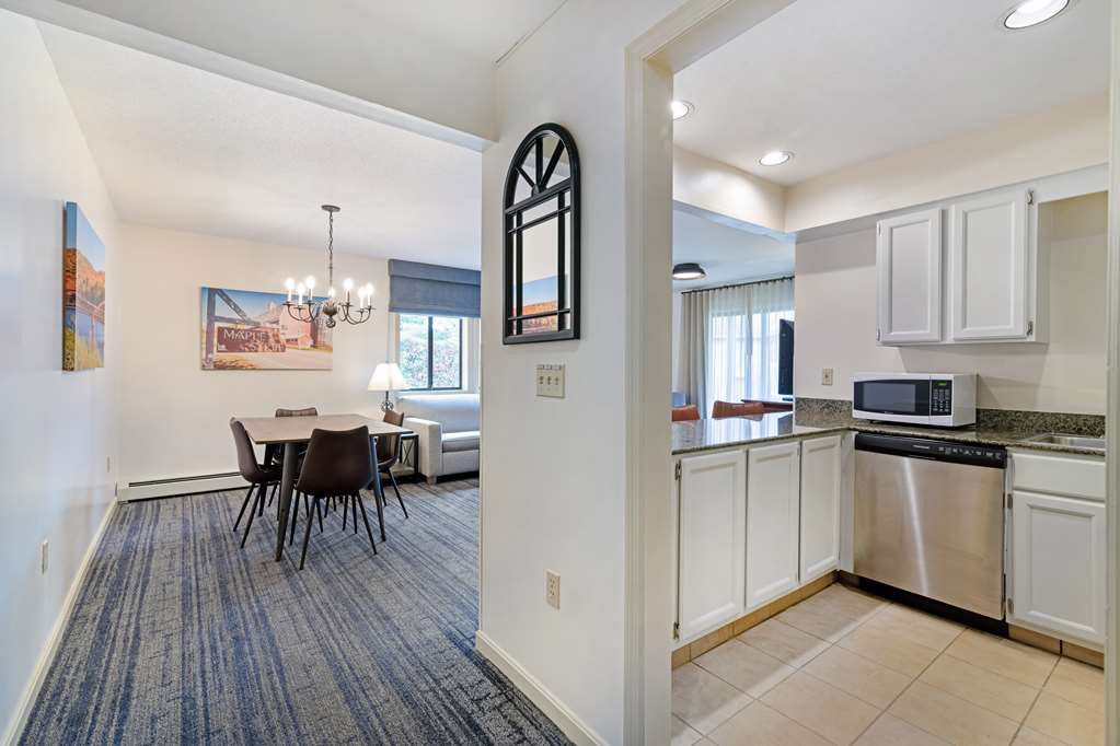 Best Western Inn & Suites Rutland Killington - photo 11