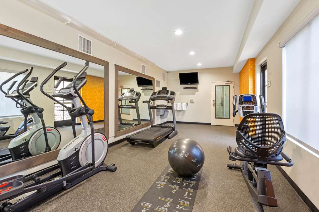 La Quinta Inn & Suites by Wyndham NE Long Beach Cypress - photo 7