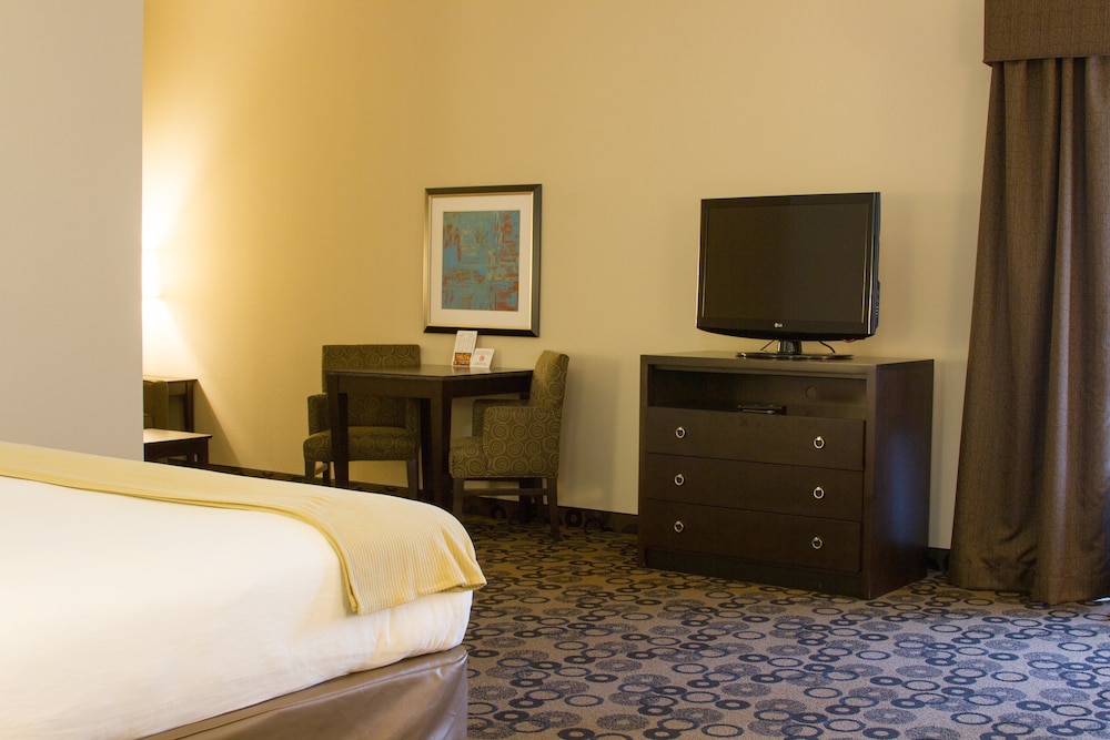 Holiday Inn Express Cleveland Northwest by IHG - photo 8