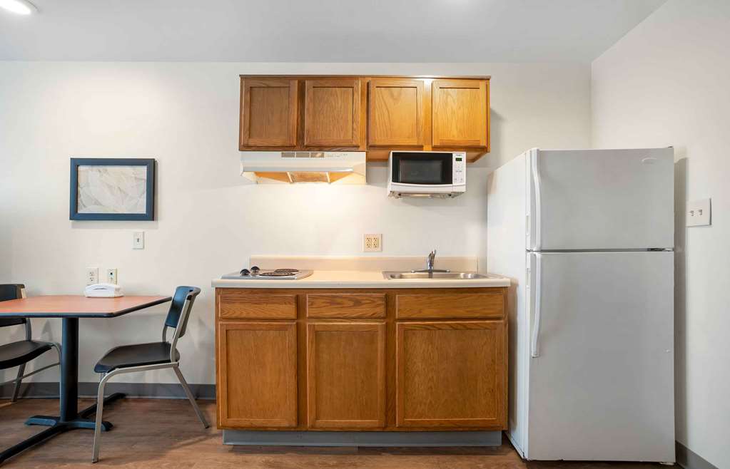 Extended Stay America Select Suites Tallahassee Northwest - photo 19