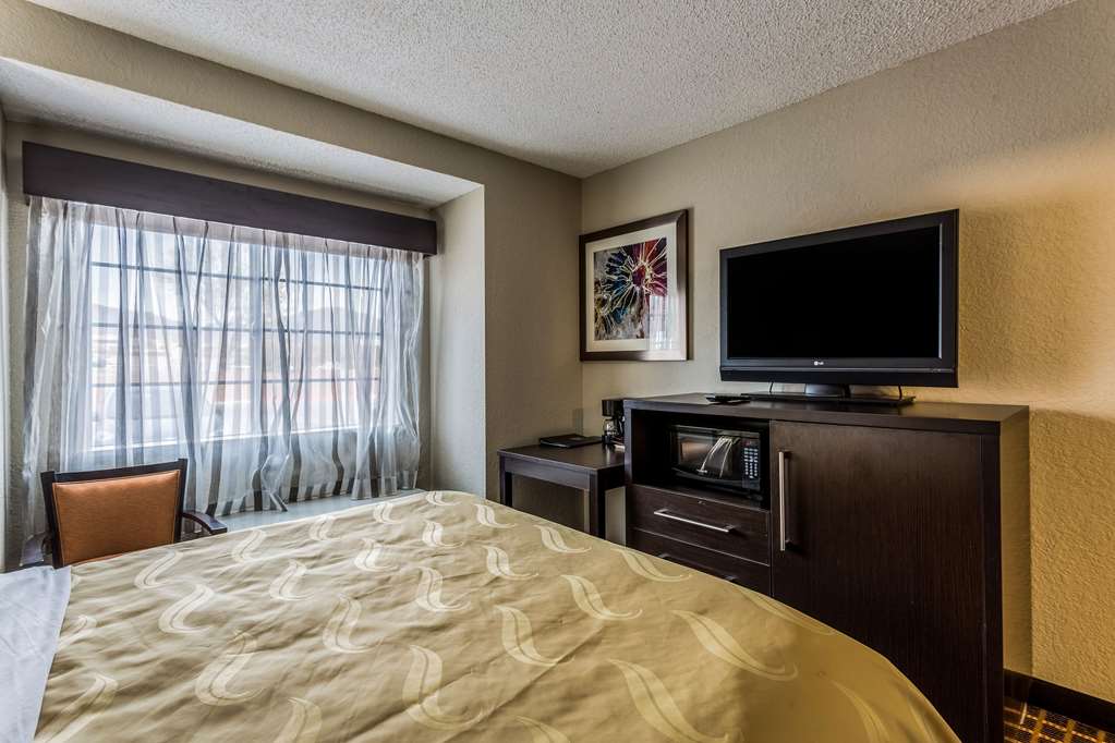 Quality Inn & Suites El Paso I 10 - photo 22