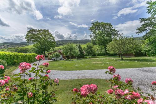 Laburnum Lodge sleeps 6 wheelchair access — 4-Star Luxury Hotel in Minehead, United Kingdom