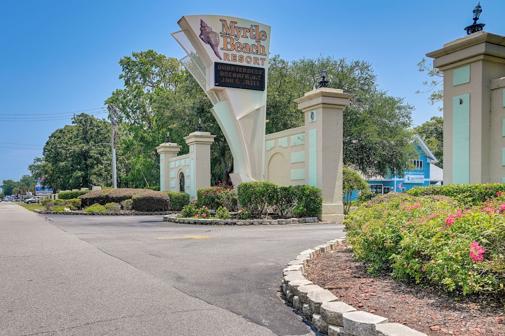 Beach & Pool Access: Resort style Myrtle Beach Gem - photo 33