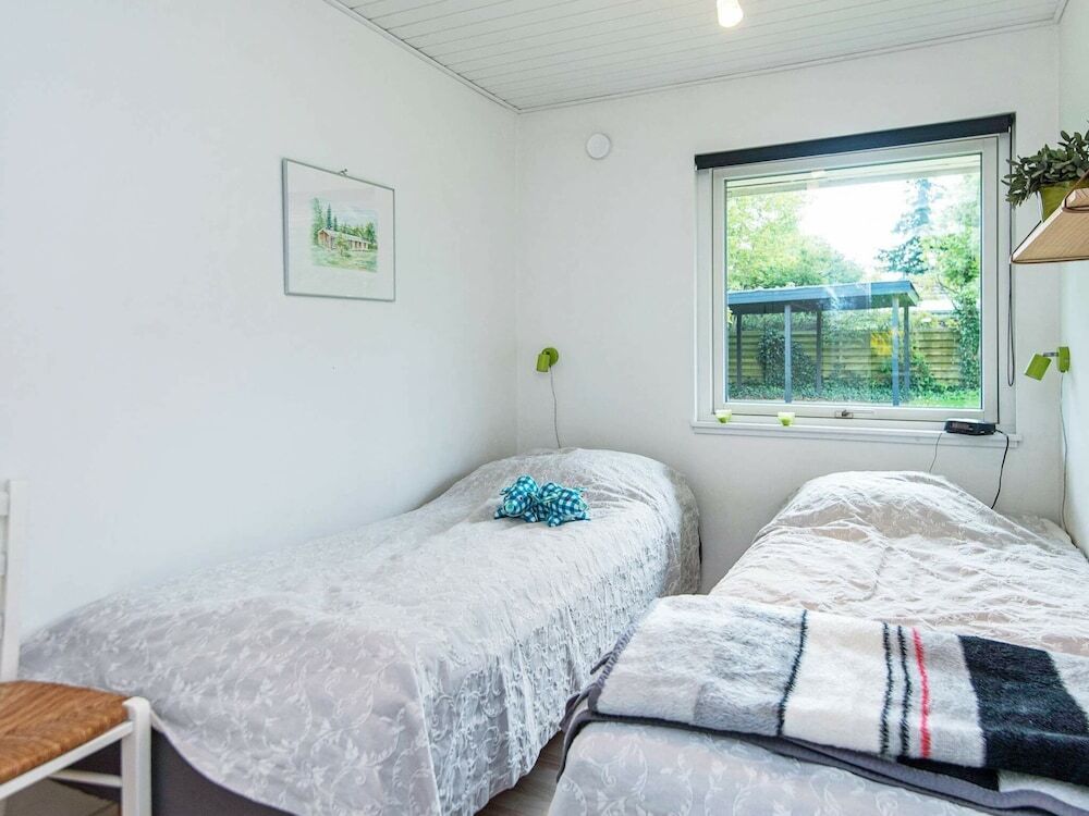3 Bedroom Cozy Home In Egå — 4-Star Luxury Hotel in Arhus, Denmark