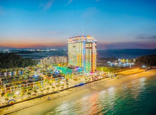 Flamingo Hải Tiến Ibiza Hai Tien — 5-Star Luxury Hotel in Thanh Hoa, Vietnam