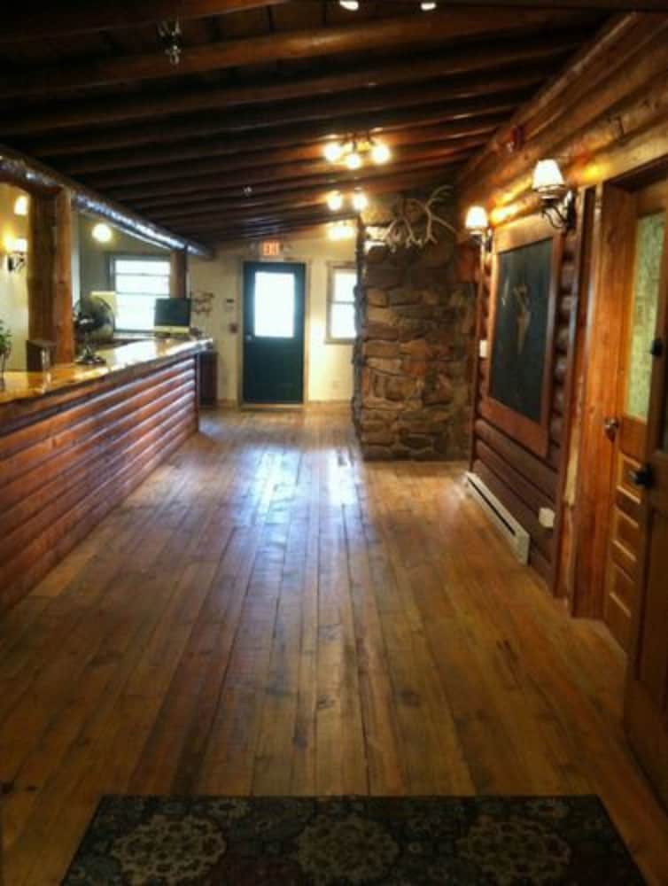 The Historic Wapiti Lodge - photo 143