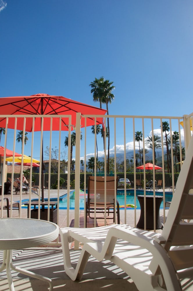 Delos Reyes Palm Springs - photo 16