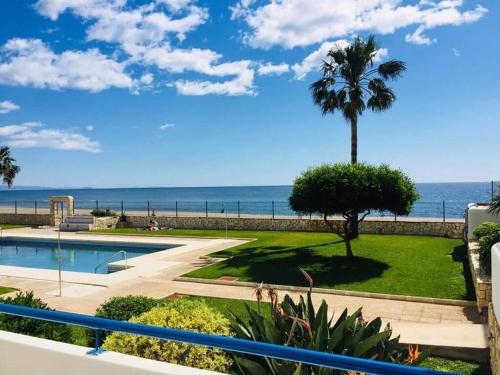 Fabuloso Apartamento 1a Linea de Playa a Estrenar. — 4-Star Luxury Hotel in Mojacar, Spain