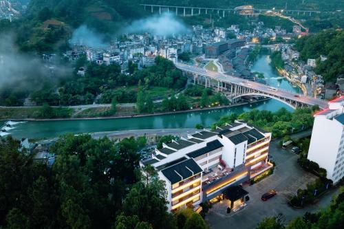 Yanyu Yunxi Resort Hotel 烟雨云兮酒店 in Fenghuang, People's Republic of China