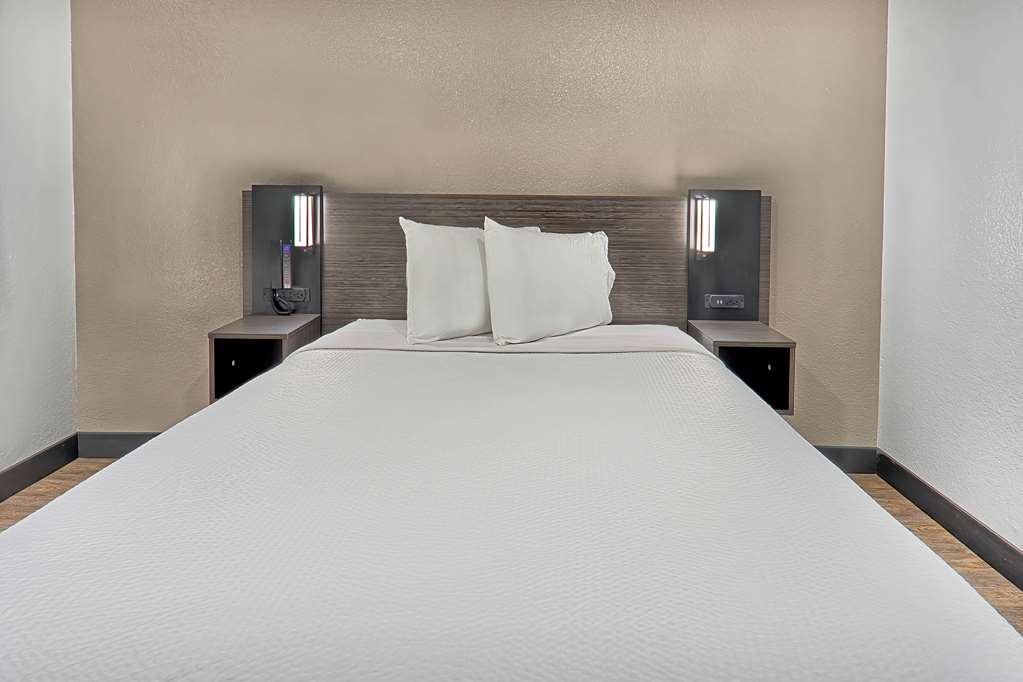 Motel 6 Lancaster CA - photo 17