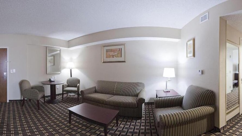Holiday Inn Express Pembroke by IHG - photo 25