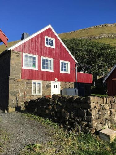 Seaside Cottage — 4-Star Luxury Hotel in None, Faroe Islands