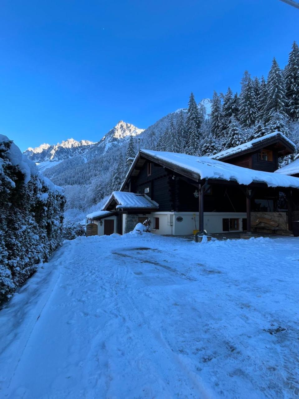 Chalet Galadhrim Chamonix Mont Blanc Valley — 4-Star Luxury Hotel in Les Houches, France