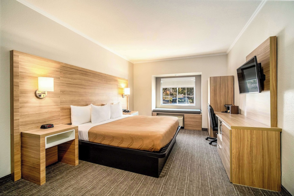 Baymont by Wyndham Chandler I 10 - photo 9