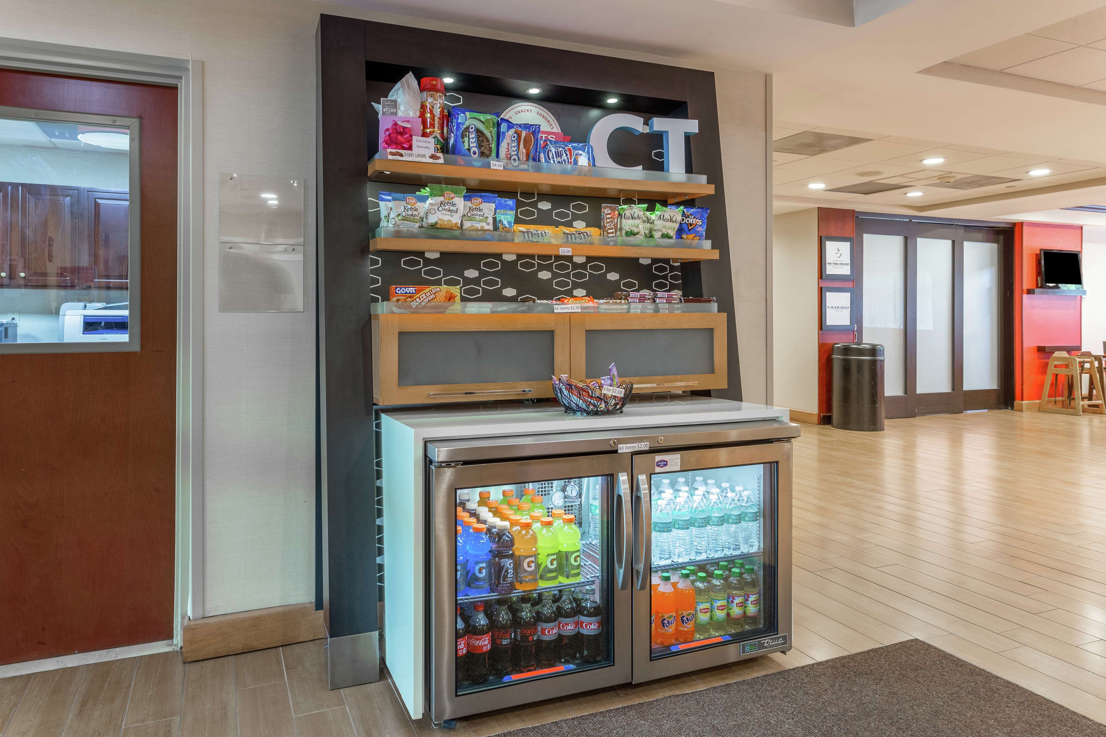Hampton Inn Groton - photo 10