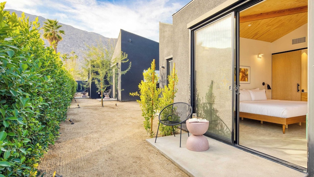 Blackhaus Suites by AvantStay - photo 26