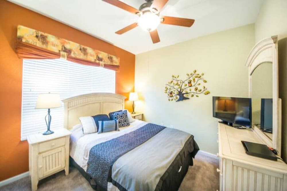 3BR Windsor Hills Townhome 7671 by OVRH VR - photo 9