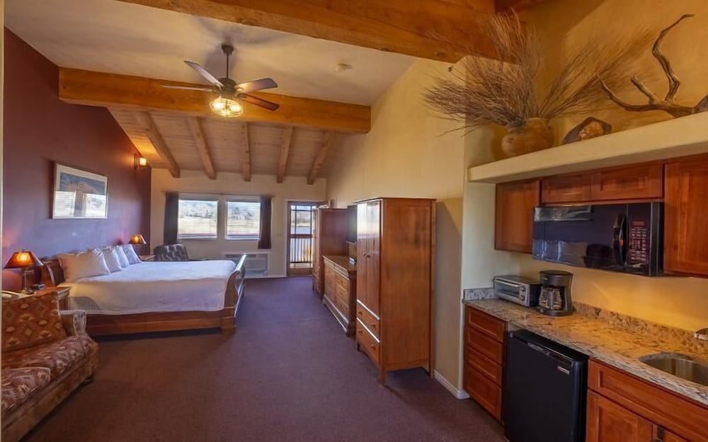 Boulder Mountain Lodge - photo 6