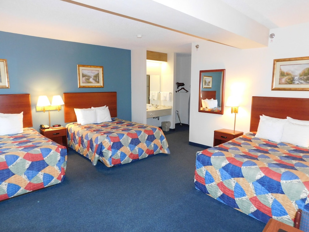 Reston Inn & Suites - photo 13