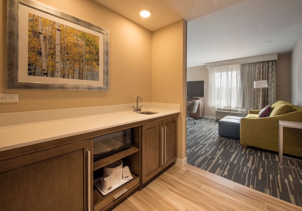 Hampton Inn & Suites Seattle Redmond - photo 16
