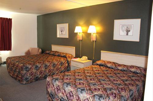 Goodnite Inn and Suites - photo 14