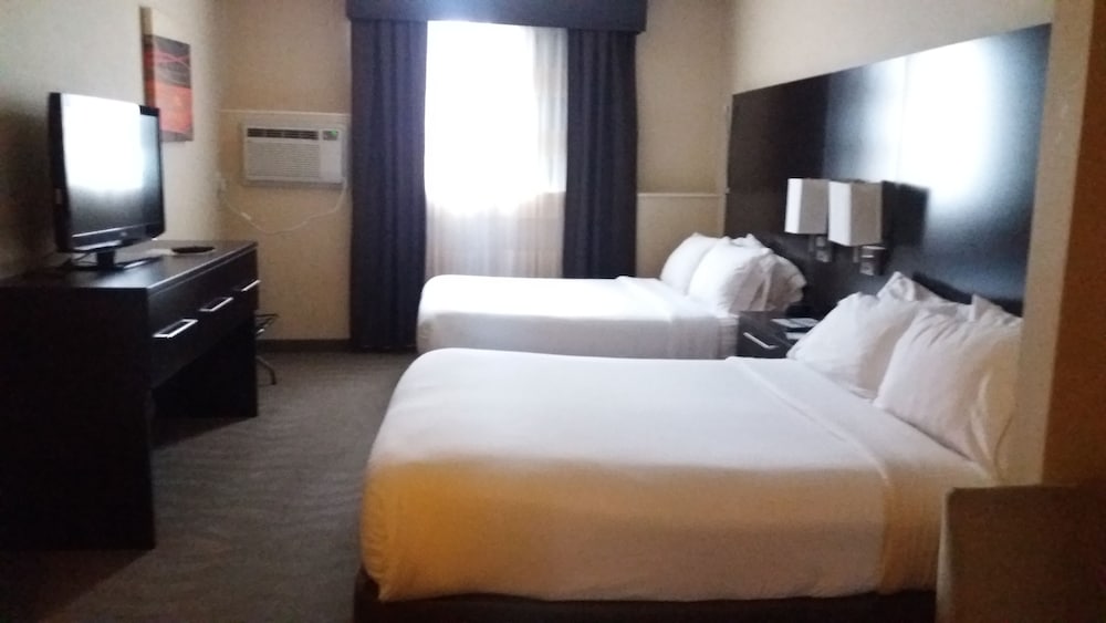 Holiday Inn Express Hotel & Suites Waterford by IHG - photo 20