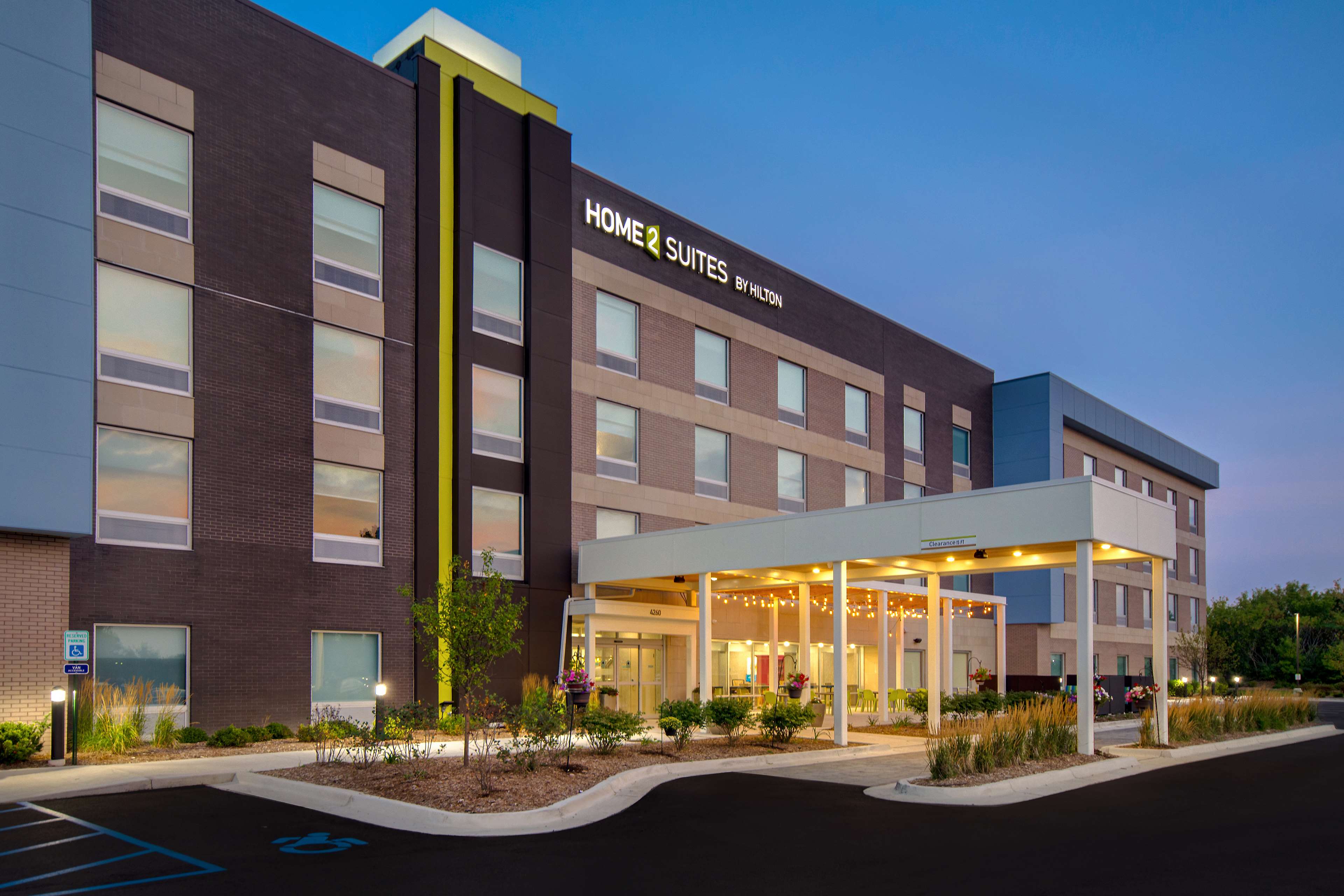 Home2 Suites by Hilton Grand Rapids Airport - photo 3