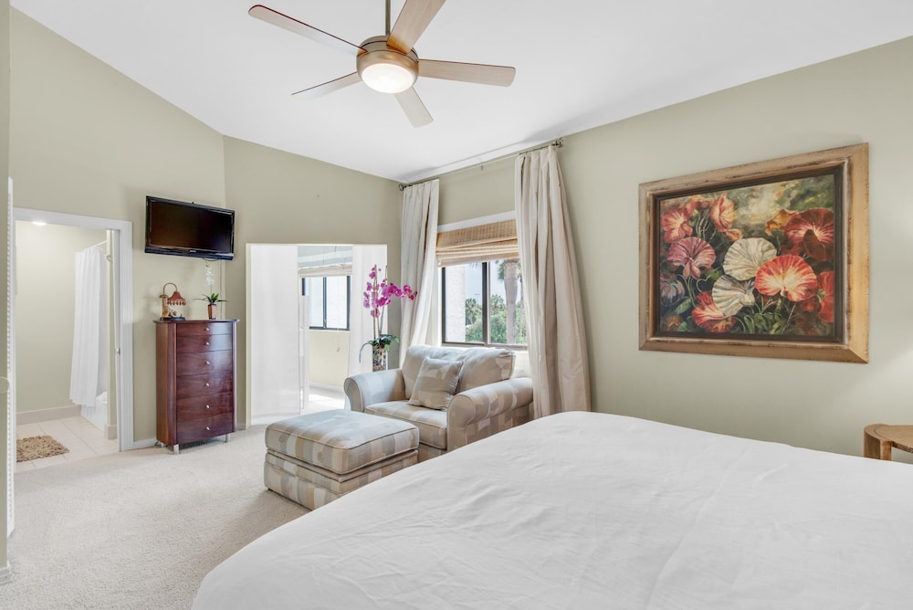 Shoreline Towers Townhouse 4 1 - photo 2