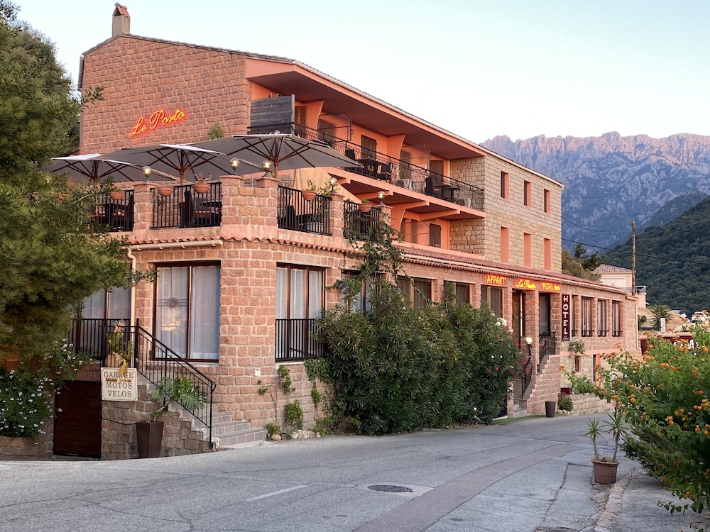 Le Porto Appart’Hotel in Bordeaux, France