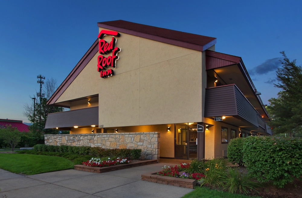 Red Roof Inn Detroit Warren - photo 23