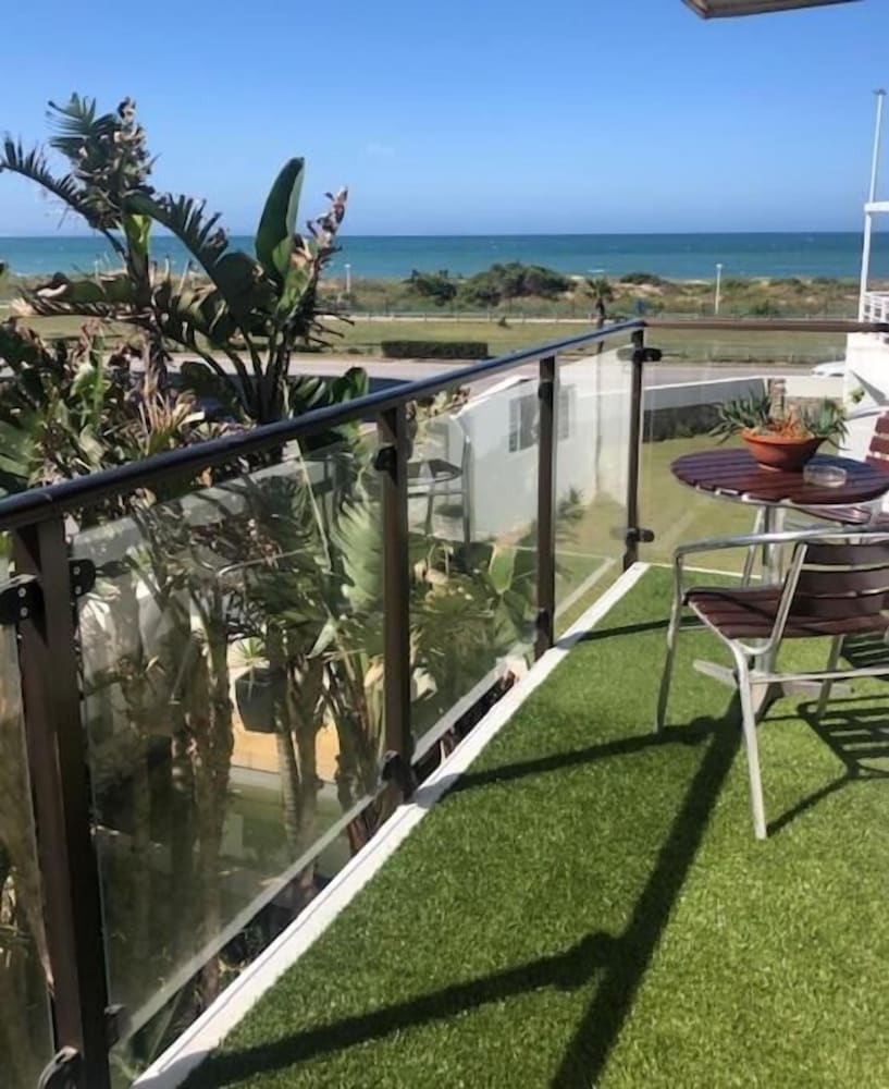 Palm Beach Guesthouse — 4-Star Luxury Hotel in Port Elizabeth, South Africa