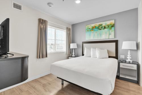 Simplicity At the Rim 1314 I Comfy 2 Bed 2 Bath — 4-Star Luxury Hotel in San Antonio, United States