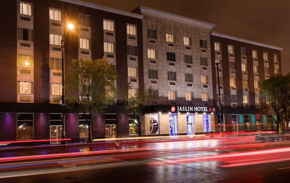 Jaslin Hotel - carbon neutral hotel in Chicago