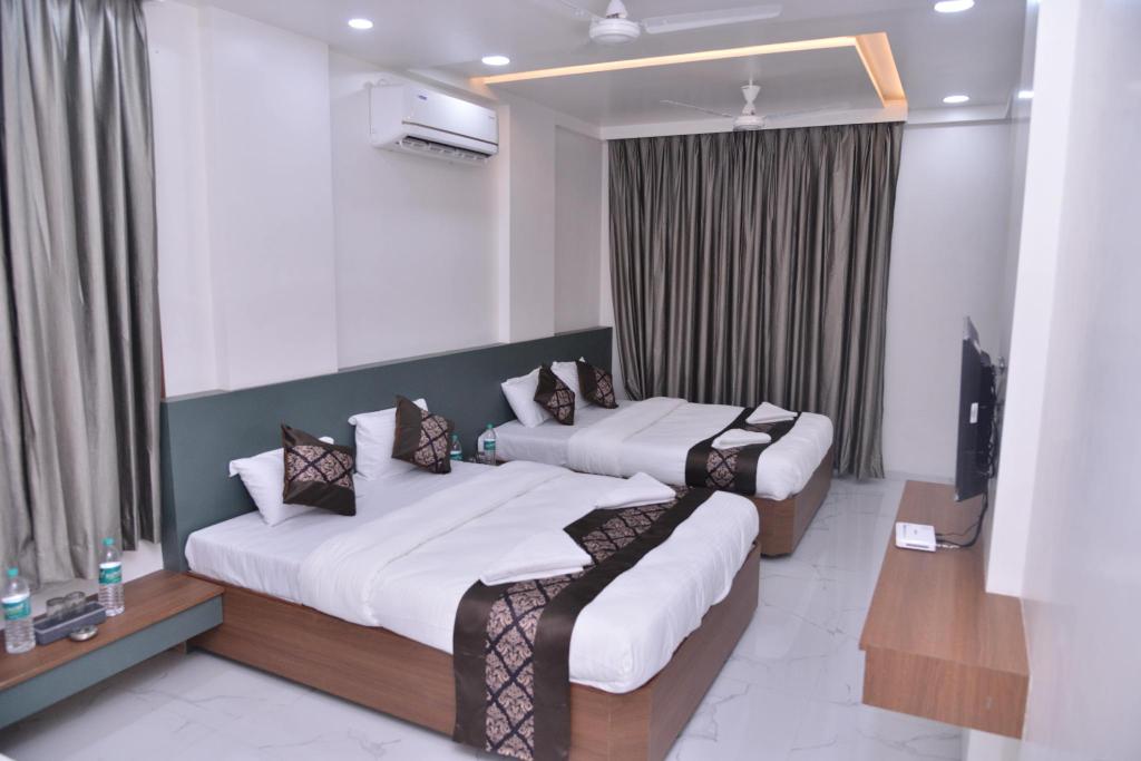 Hotel D Square — Shirdi — photo 2
