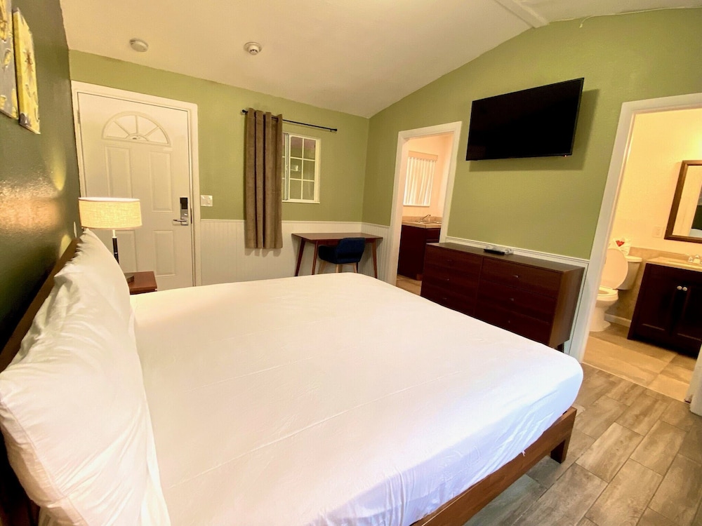 Europa Inn & Suites - photo 9