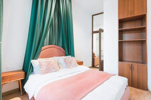 Meidan Bazaar Prime Location Apartment