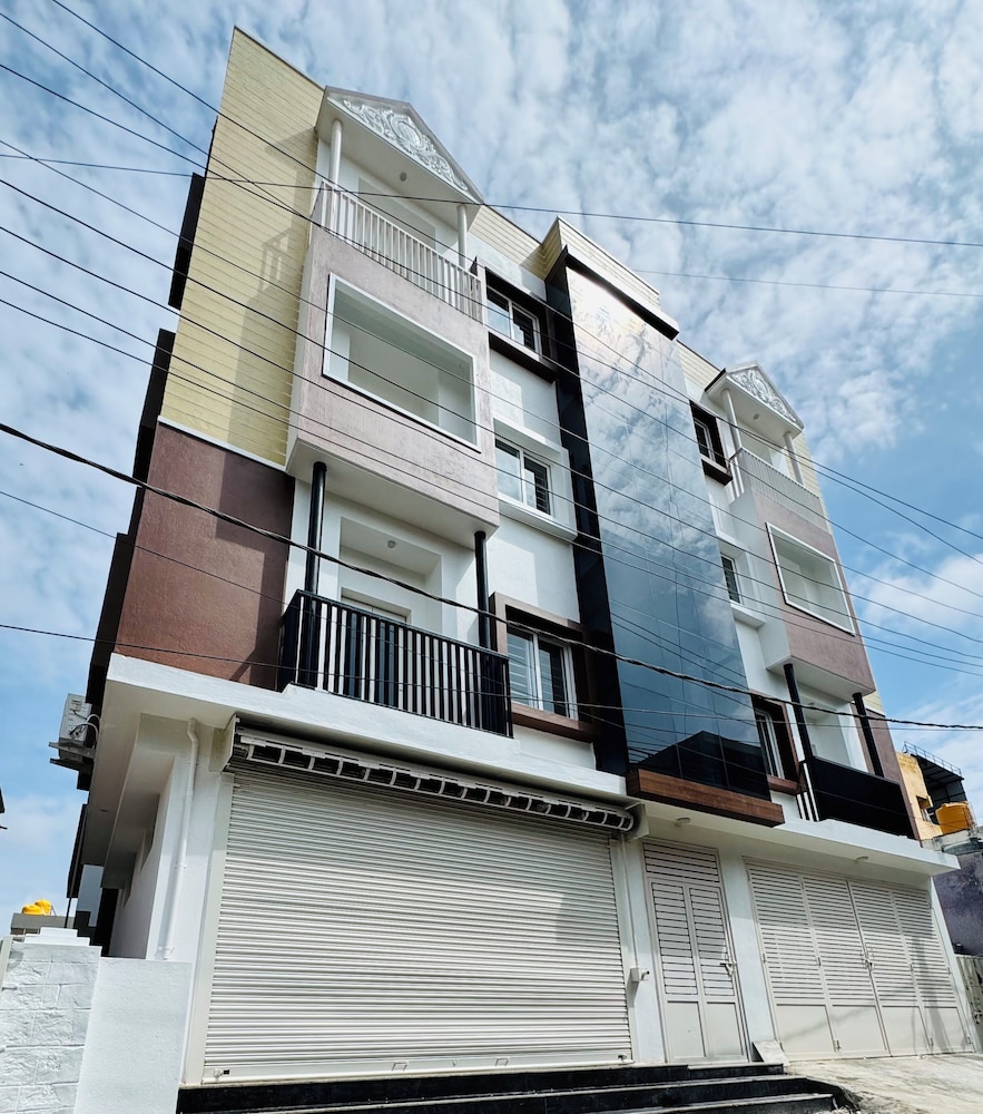 Mtr Pearl - last minute hotel in Sira