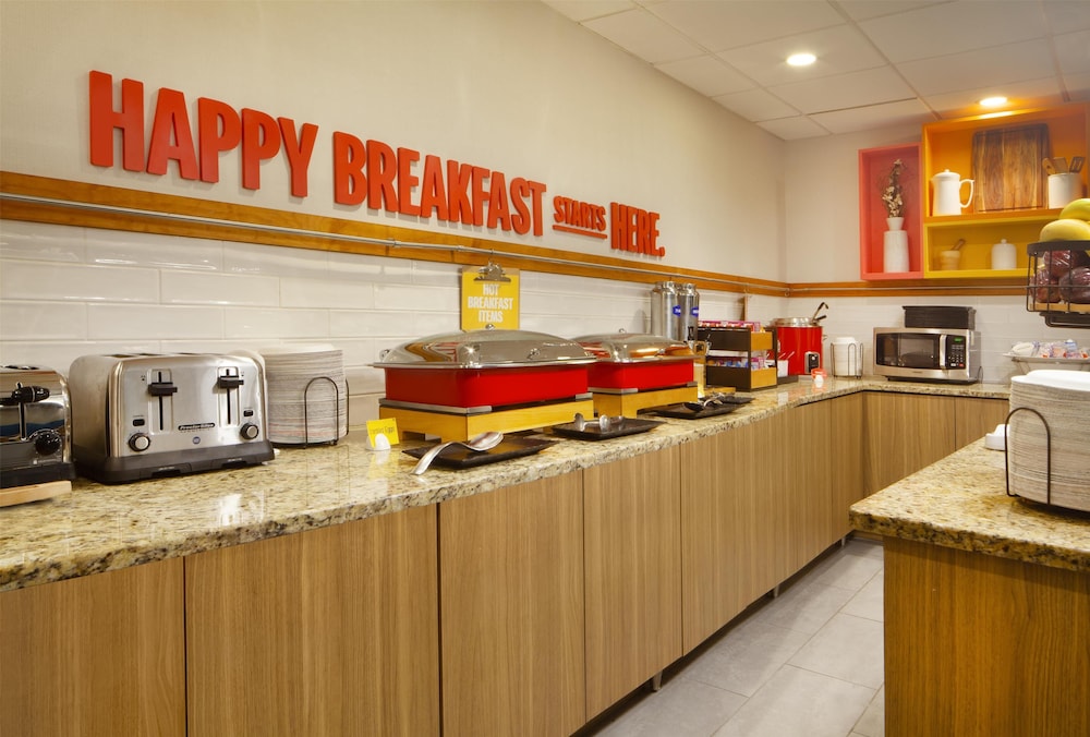 Hampton Inn & Suites Tampa North - photo 51
