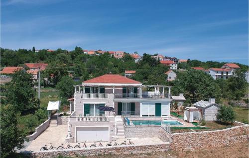 Nice Home In Zrnovnica Split With Sauna — 5-Star Luxury Hotel in Cista Provo, Croatia