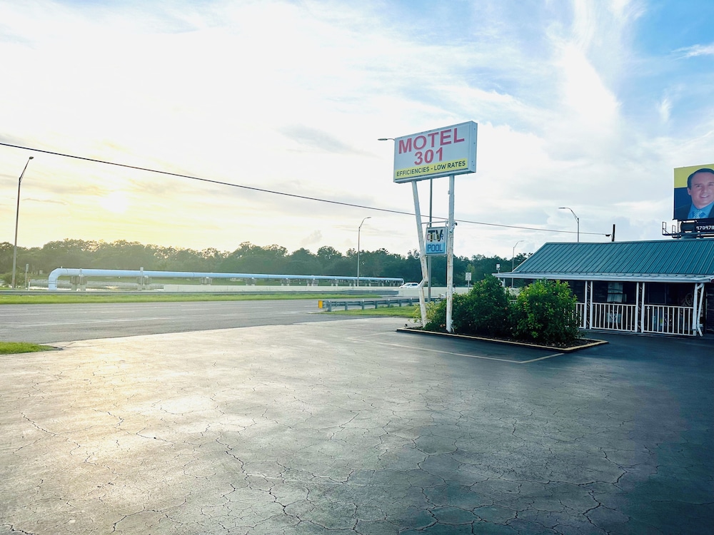 Motel 301 - photo 10