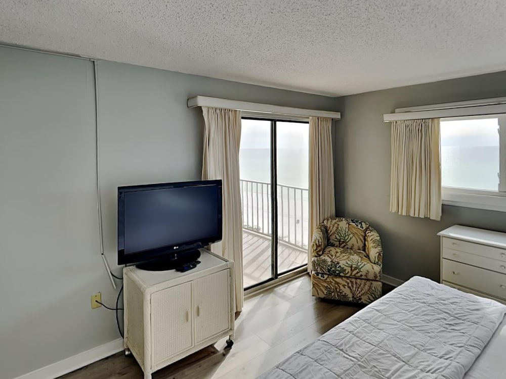 Regency Towers #710 by Resort Collection - photo 7