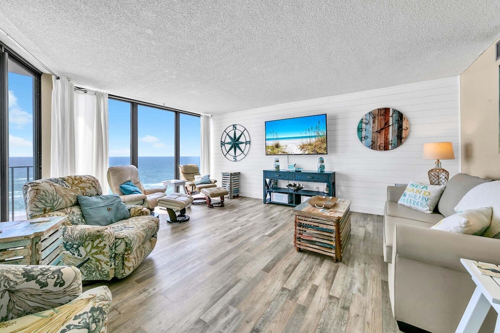 Edgewater Tower 2 611 - last minute hotel in Panama City Beach