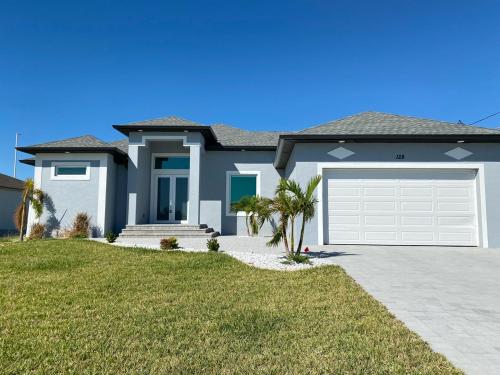 Modern new Villa in Cape Coral — 4-Star Luxury Hotel in Cape Coral, United States