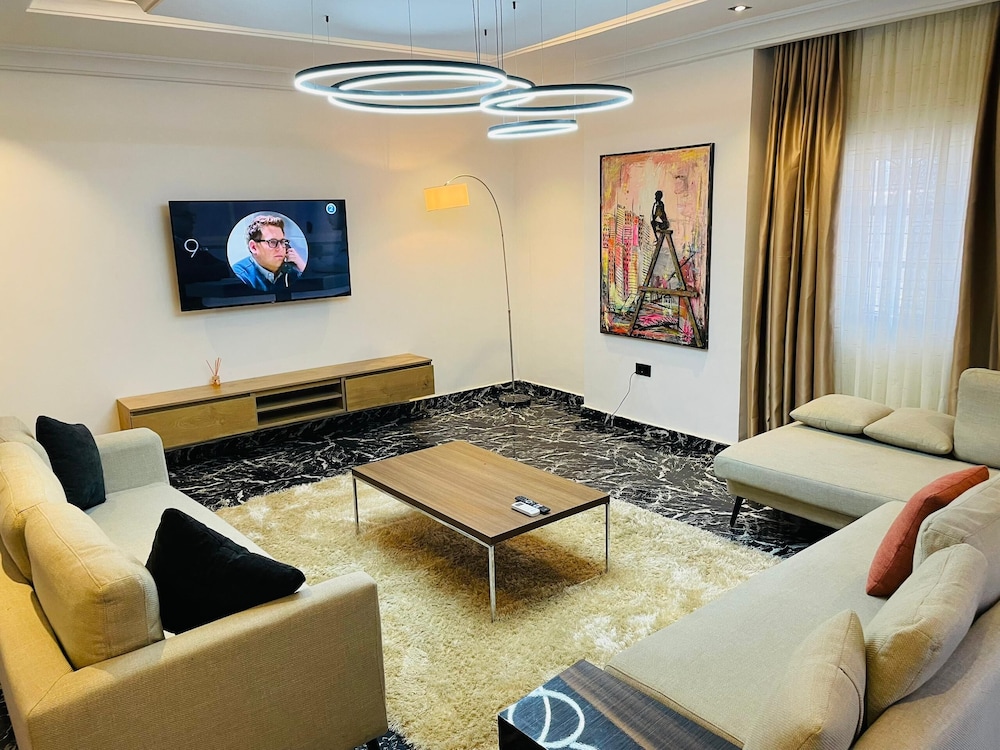 Three Bedroom Apartment — 4-Star Luxury Hotel in Abuja, Nigeria