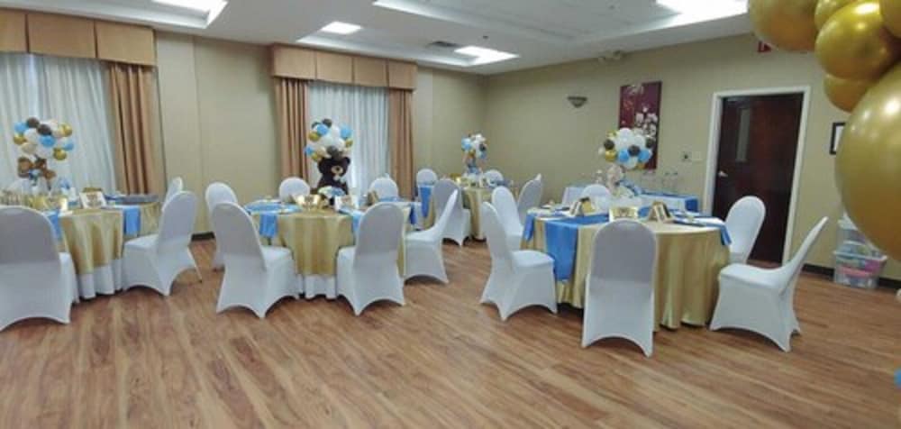 Quality Inn Fayetteville near Historic Downtown Square - photo 49
