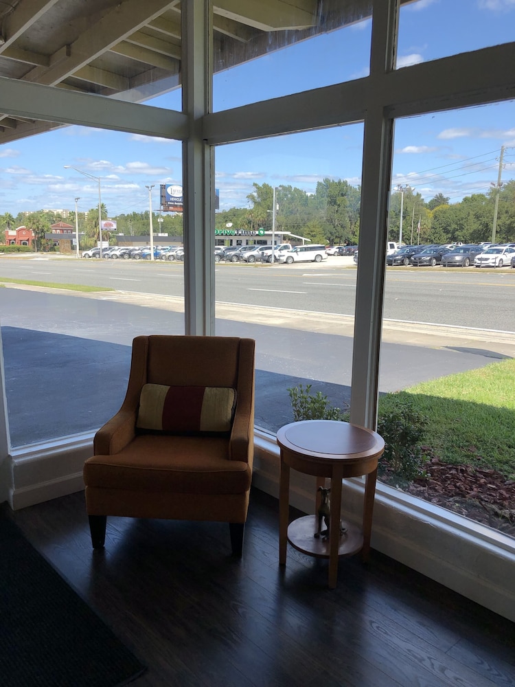 Ocala Cove Motel - photo 3